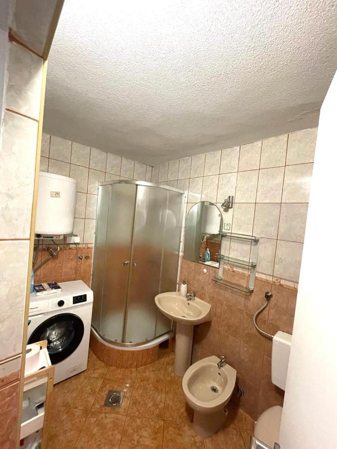 Apartments Medunic Ribarica Bagian luar foto